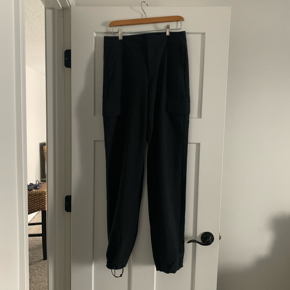 Athleta Stellar Cargo Pant